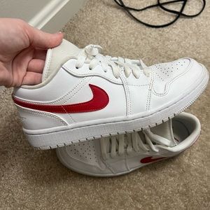 Womens Nike Jordan’s low tops size 7.5